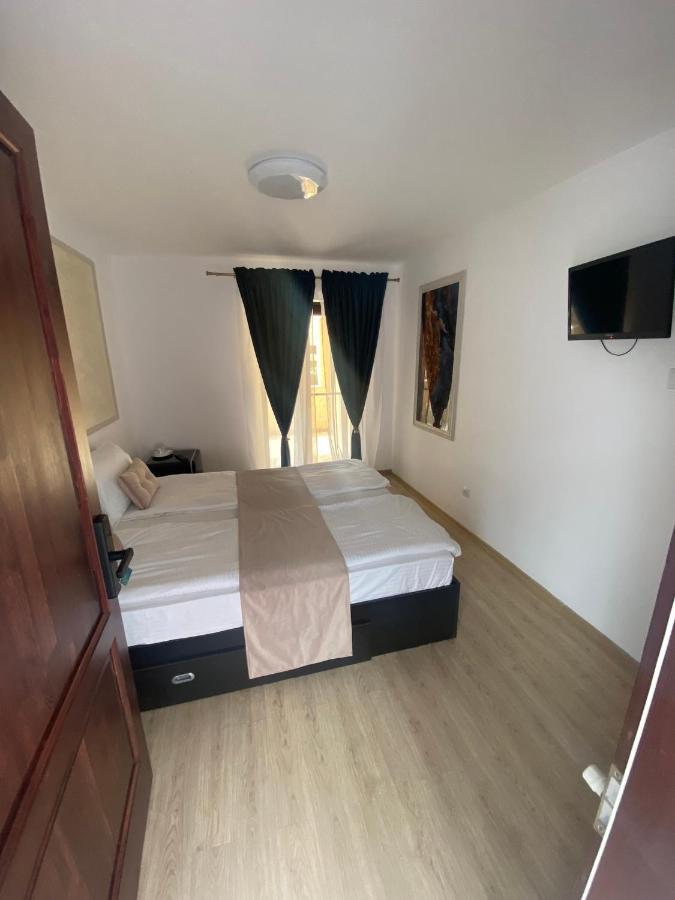 Отель Casa Clim Анина Экстерьер фото