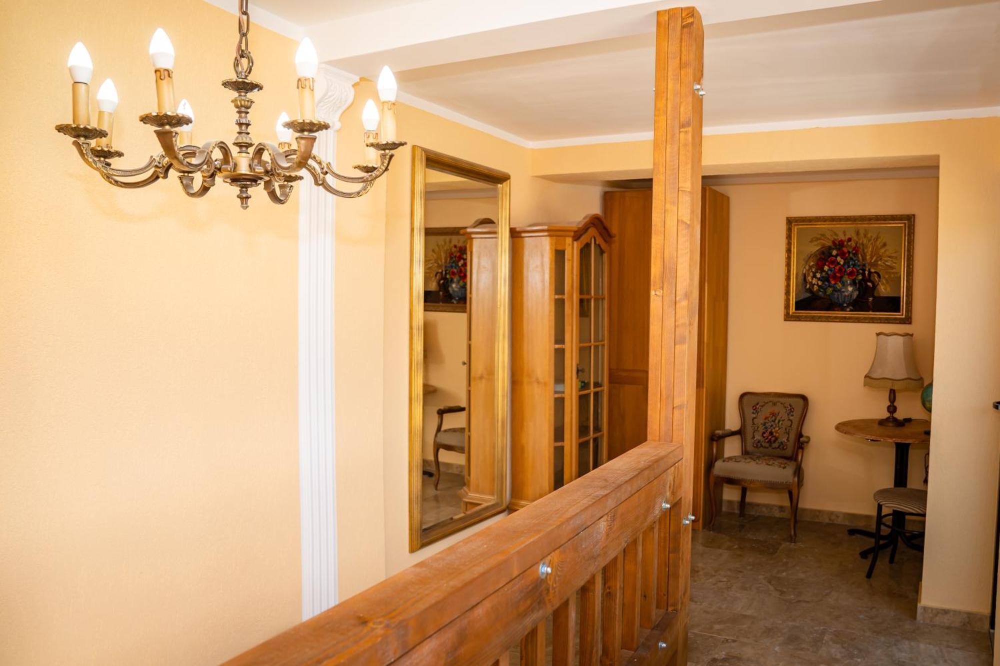 Отель Casa Clim Анина Экстерьер фото